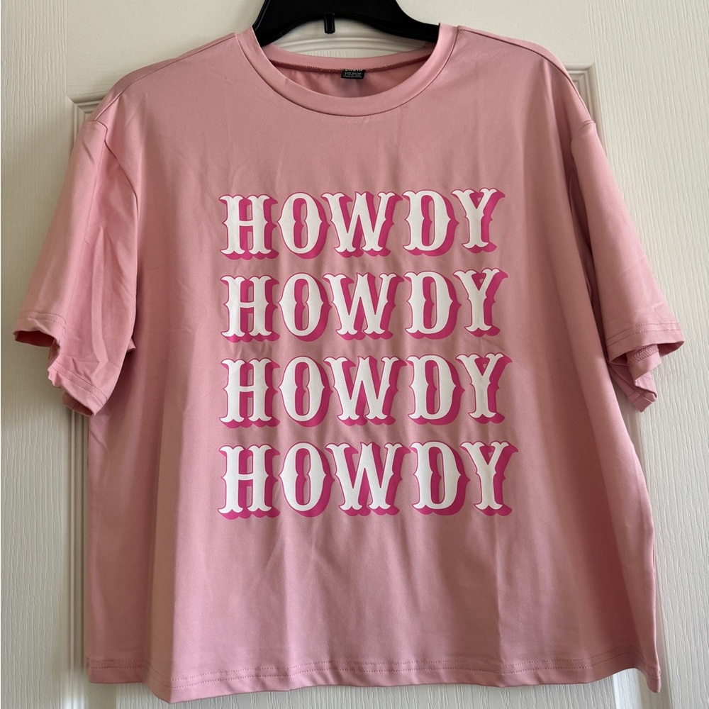 Women’s Pink “Howdy” Graphic Tee